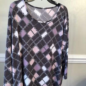 Comfortable Cato Too with printed pattern